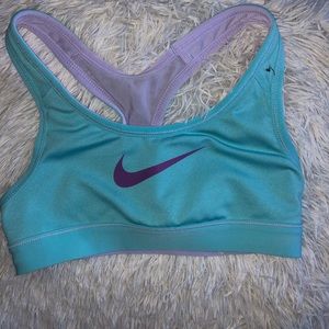 Nike girls sports bra